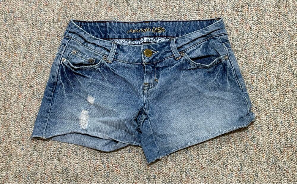 American Eagle Jean Denim Short Shorts Size 4 Distressed Medium Wash 100% Cotton